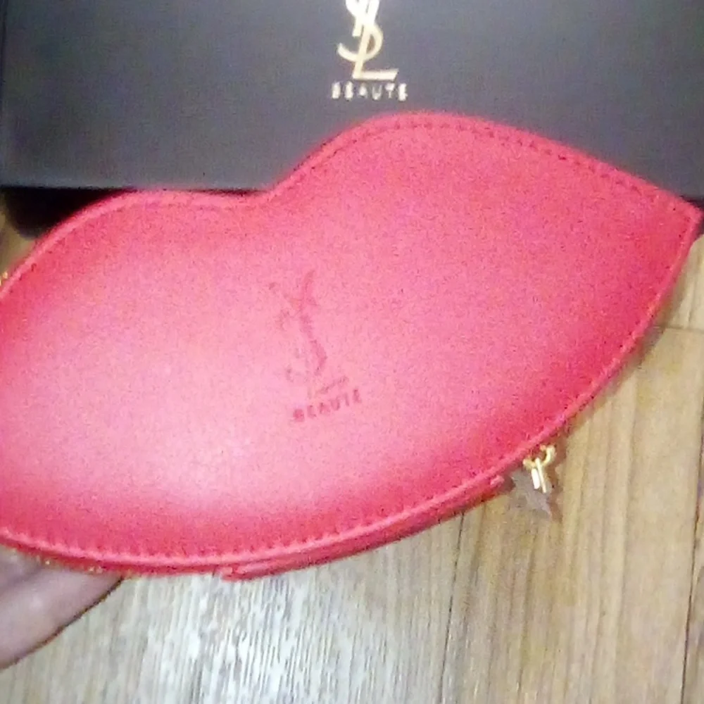 YSL Beauty Red Lips Makeup Bag Cosmetic Pouch With Brushes New